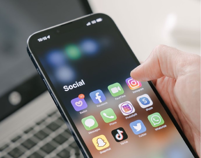 THE APPELLATE DIVISION FINDS THAT PRIVATE SOCIAL MEDIA POSTS ARE NOT SHIELDED FROM DISCOVERY IN CIVIL ACTIONS - Litigation Quarterly Advisor - Winter 2024 - Commercial Litigation Edition - Brach Eichler
