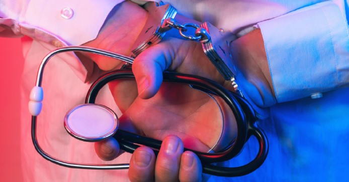 Marketing Operators Sentenced for
Conspiracy to Violate The Federal Anti-Kickback Statute - Healthcare Law Update - June 2025 - Brach Eichler Marketing Operators Sentenced for Conspiracy to Violate The Federal Anti-Kickback Statute - Healthcare Law Update - June 2025 - Brach Eichler