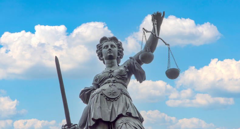 “DEFEND, INDEMNIFY AND HOLD HARMLESS”
CLAUSES ARE IN MANY CONTRACTS—BUT WHAT
DO THEY MEAN? “DEFEND, INDEMNIFY AND HOLD HARMLESS” CLAUSES ARE IN MANY CONTRACTS—BUT WHAT DO THEY MEAN?
